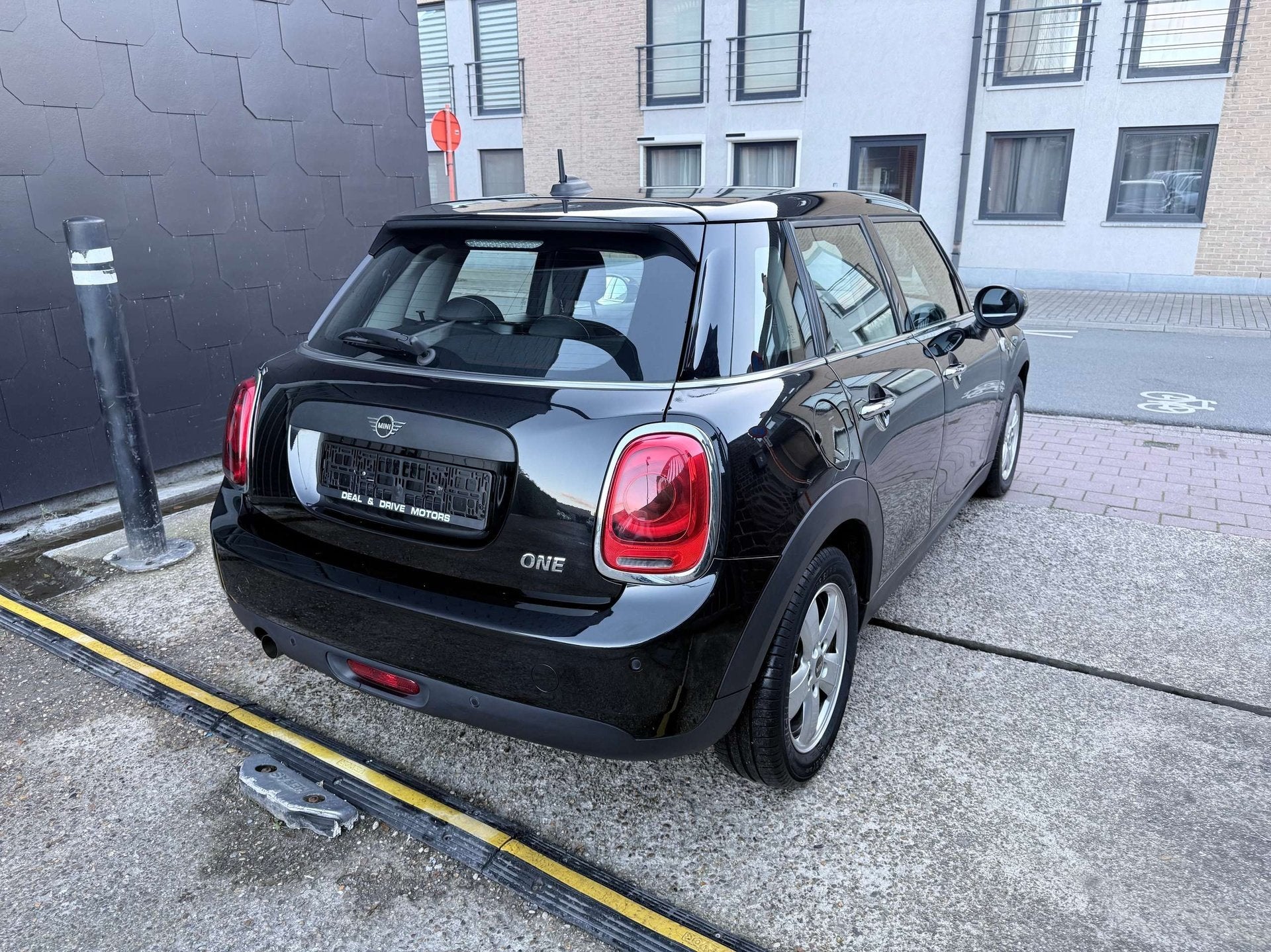 MINI One Mini 1.5A One OPF (EU6d-TEMP), Auto's, Automaat, Stof, Gebruikt, https://public.car-pass.be/vhr/f9fe899a-ad53-4951-88c5-df54b23be747