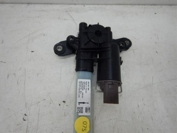 Audi A8 Long 4N4 Zonwering Achterzijde L+R, Ophalen of Verzenden, Gebruikt