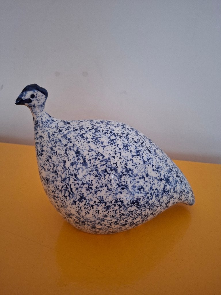Poule en céramique, Enlèvement