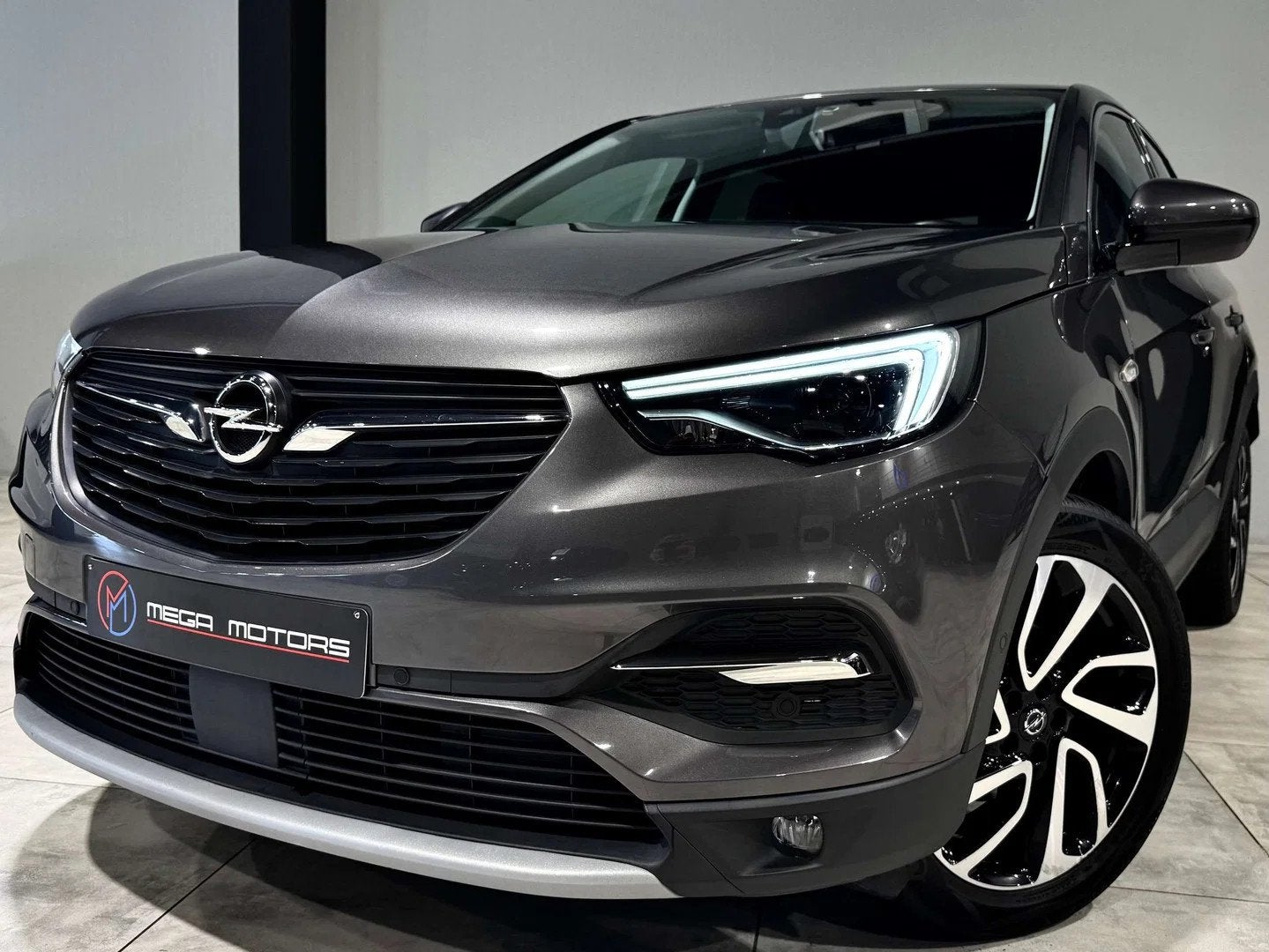 Opel Grandland X 1.2i TURBO 130CV BAUTO CUiR CARPLAY CLiM NA, Autos, Argent ou Gris, Achat, Entreprise, Ordinateur de bord