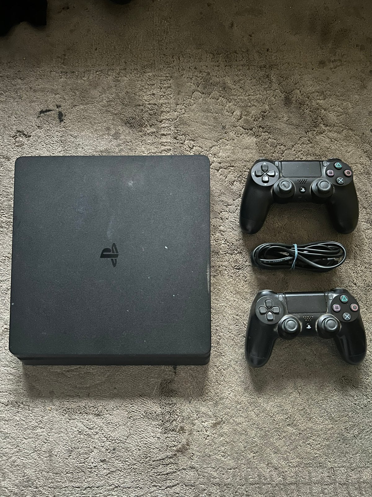 Playstation 4 Slim 1TB + 2 controllers, Games en Spelcomputers, Ophalen, Met 2 controllers, Zo goed als nieuw, 1 TB