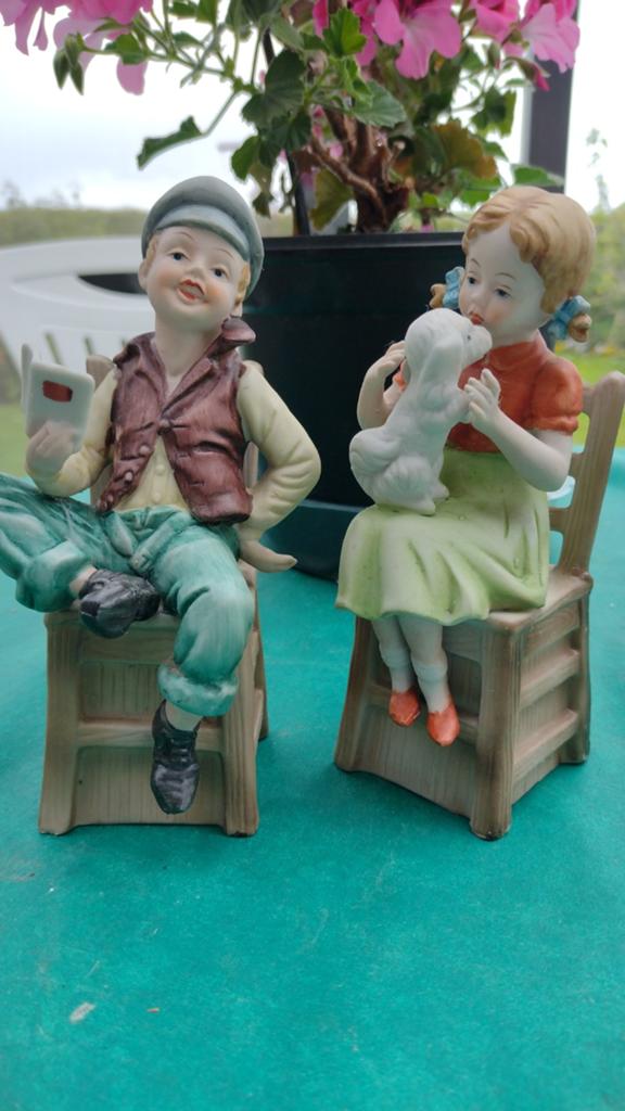 Koppeltjes in ongeglazuurd gekleurd biscuitporselein ea., Ophalen of Verzenden