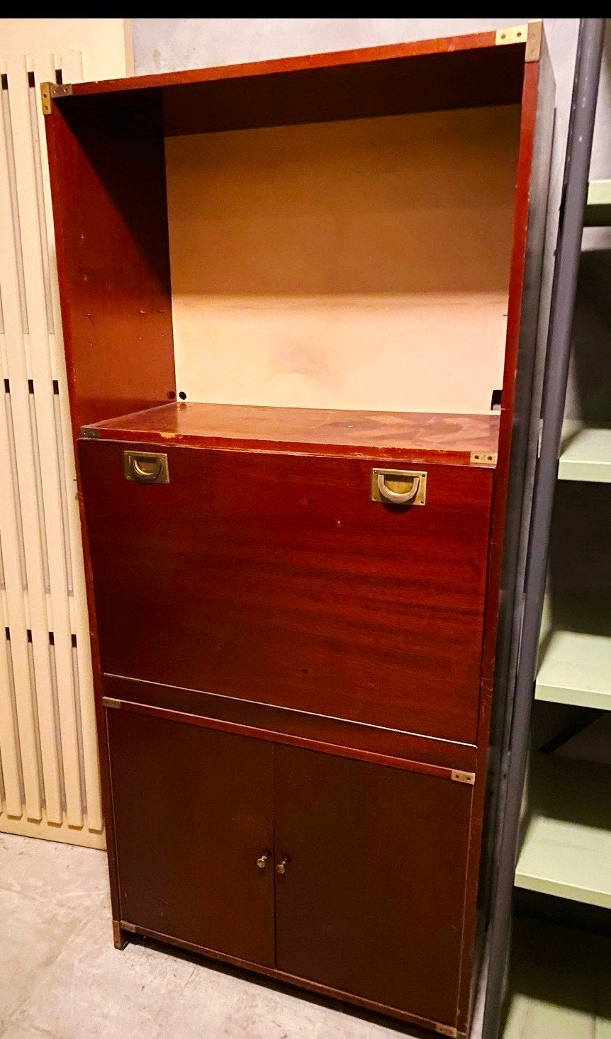 houten secretaressekabinet, Ophalen