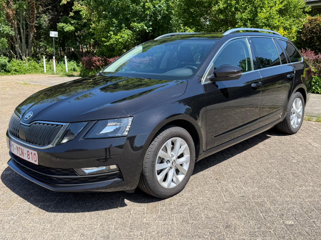 Skoda Octavia/1.5TSI/150pk/Automaat/Trekhaak/2020/Gekeurd, Auto's, Automaat, Stof, Zwart, Particulier