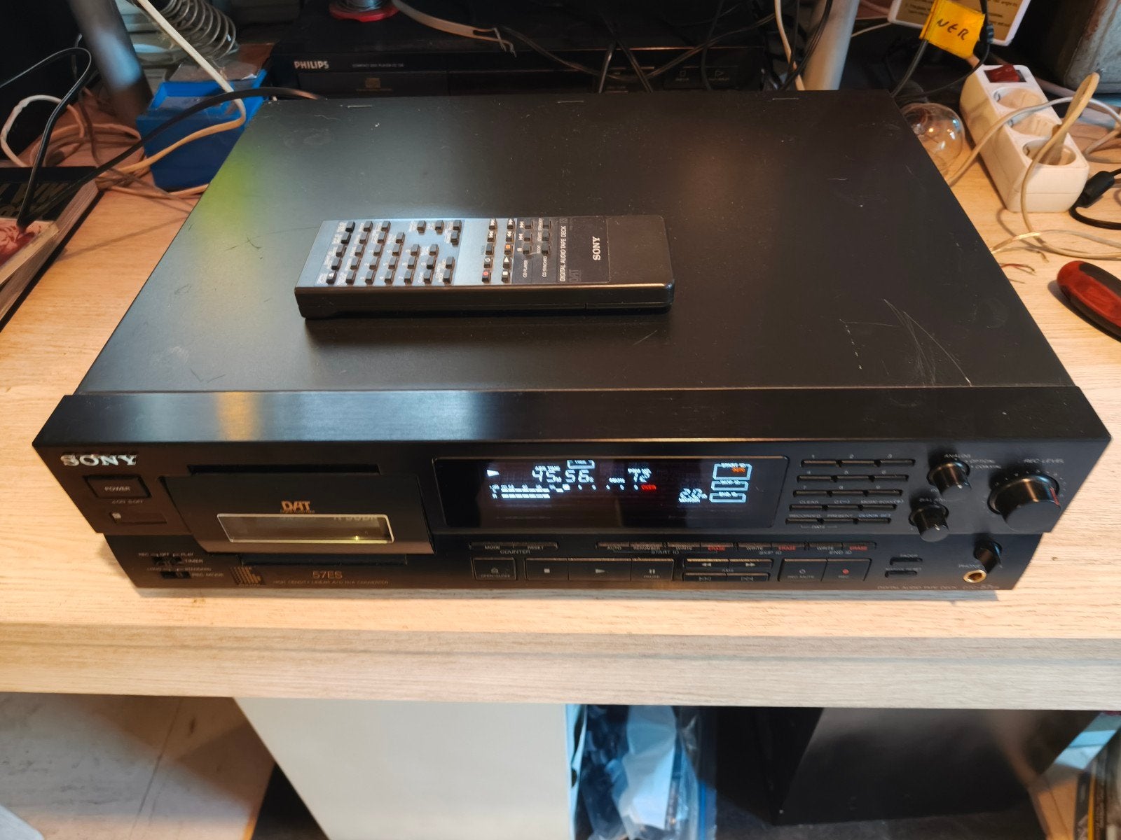 Sony dtc-57es
Begin dit jaar een onderhoud gekregen. (Wat ju, Ophalen of Verzenden