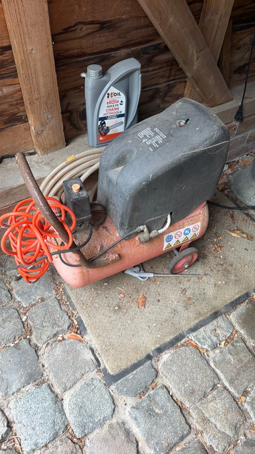Compressor te koop, Doe-het-zelf en Bouw, Compressors, Ophalen, Zo goed als nieuw