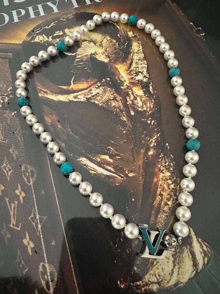 Colier Louis vuitton perle, Enlèvement ou Envoi, Comme neuf