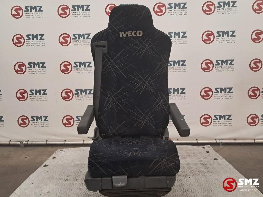 Occ siège passager Iveco, Utilisé, Iveco, Intérieur et Revêtement