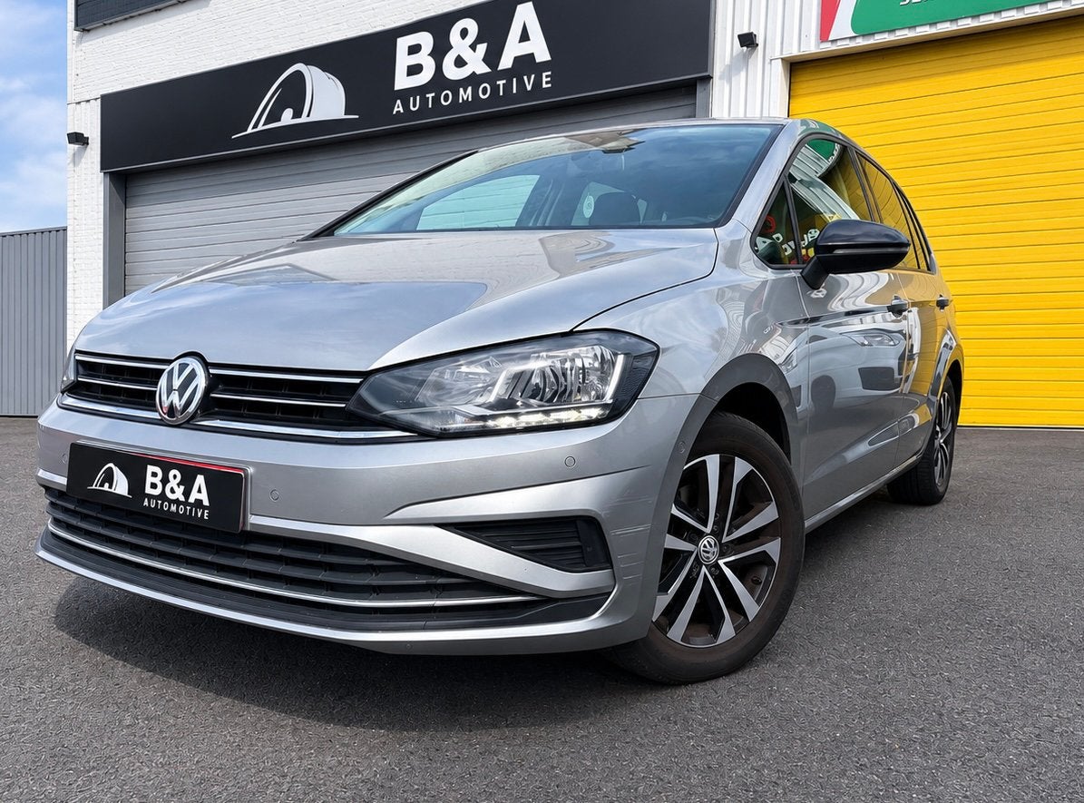 Volkswagen golf sportsvan 1.5 Tsi IQ drive 1j garantie, Auto's, Volkswagen, 1498 cc, 4 cilinders, 0 kg, Beige
