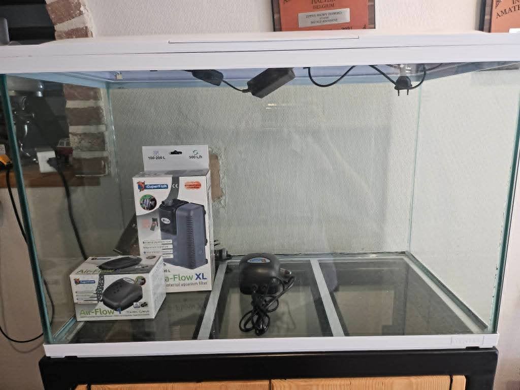 Aquarium met kast, Ophalen, Inclusief deksel, Gebruikt, Leeg aquarium