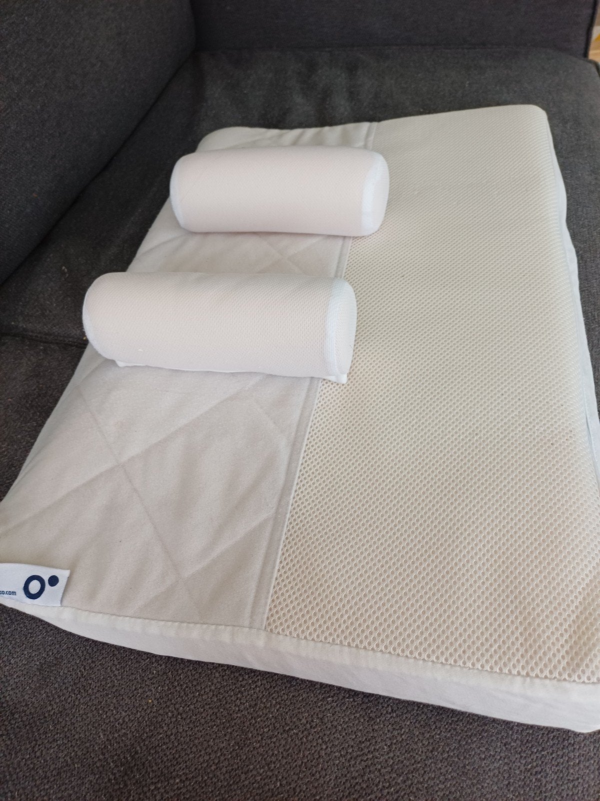 Kussentje voor baby met verstelbare rolletjes (Doomoo), Kinderen en Baby's, Ophalen