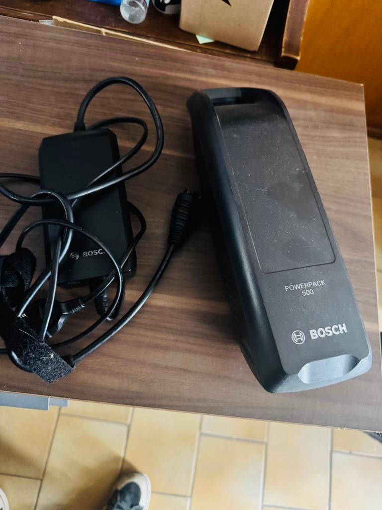 Bosh powerpack 500 frame fietsaccu 500Wh met lader, Fietsen en Brommers, Ophalen of Verzenden, Zo goed als nieuw