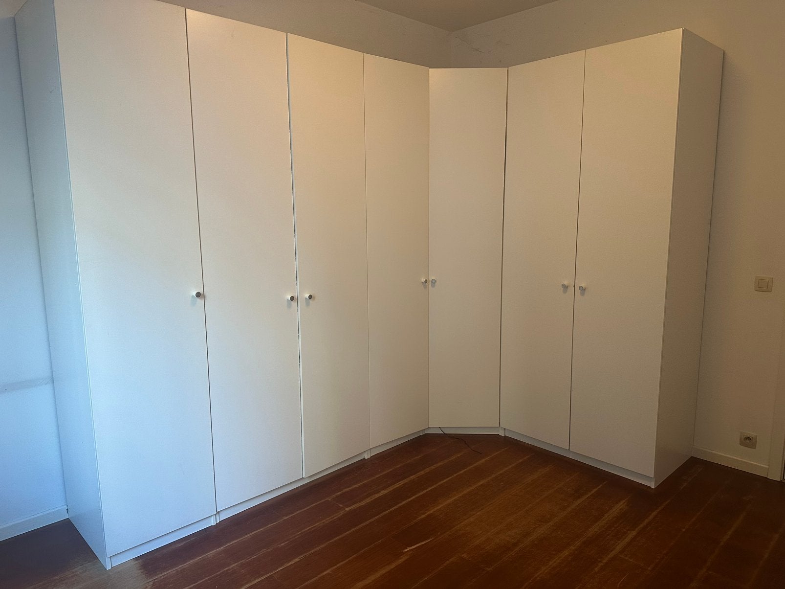 Armoire a donner gratuit, 200 cm ou plus, Enlèvement, Utilisé, Avec tiroir(s)