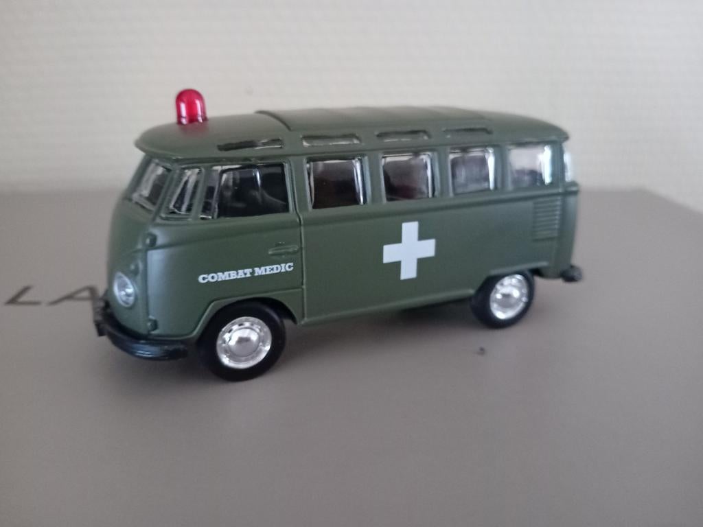 AMBULANCE MILITAIRE Volkswagen T1 1/43, Hobby & Loisirs créatifs, Voitures miniatures | 1:24, Enlèvement ou Envoi