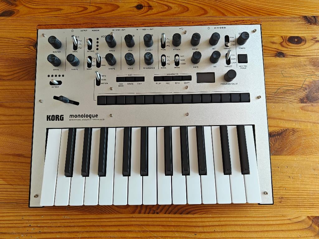 Korg Monologue Silver, Muziek en Instrumenten, Keyboards, Ophalen of Verzenden, Korg