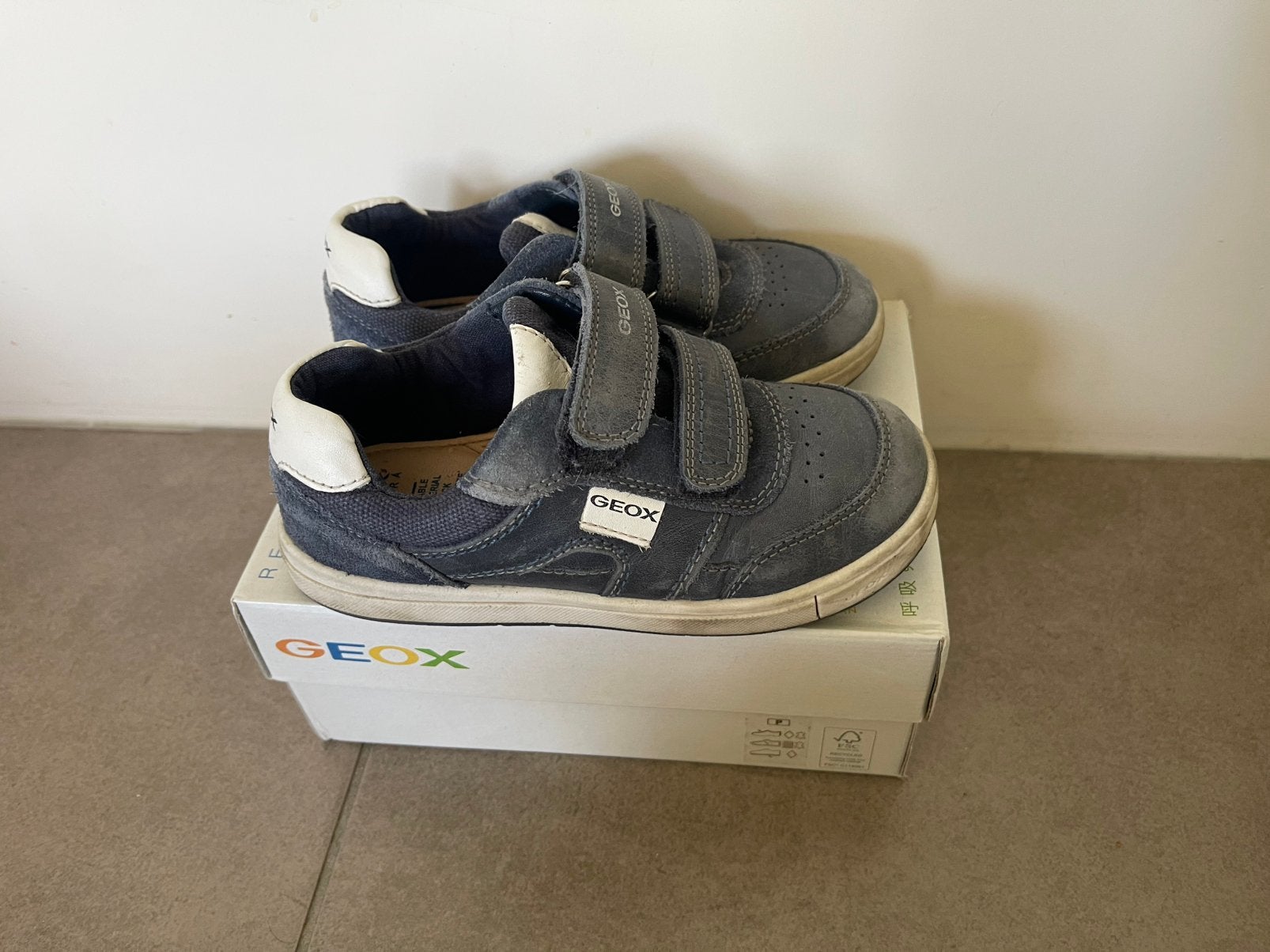 GEOX Donkerblauwe  kinderschoenen van leer maat 27, Ophalen of Verzenden, Zo goed als nieuw