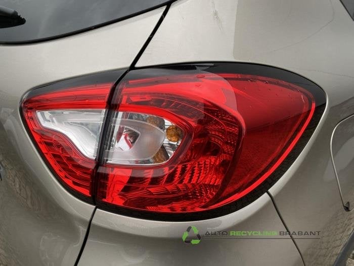 Feu arrière droit d'un Renault Captur, -, 3 mois de garantie, Utilisé, -