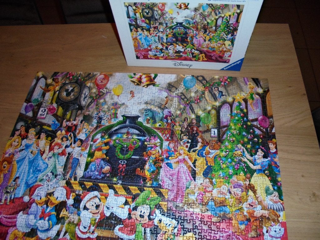 complete Disney kerst puzzel, Ophalen of Verzenden, 500 t/m 1500 stukjes, Gebruikt, Legpuzzel