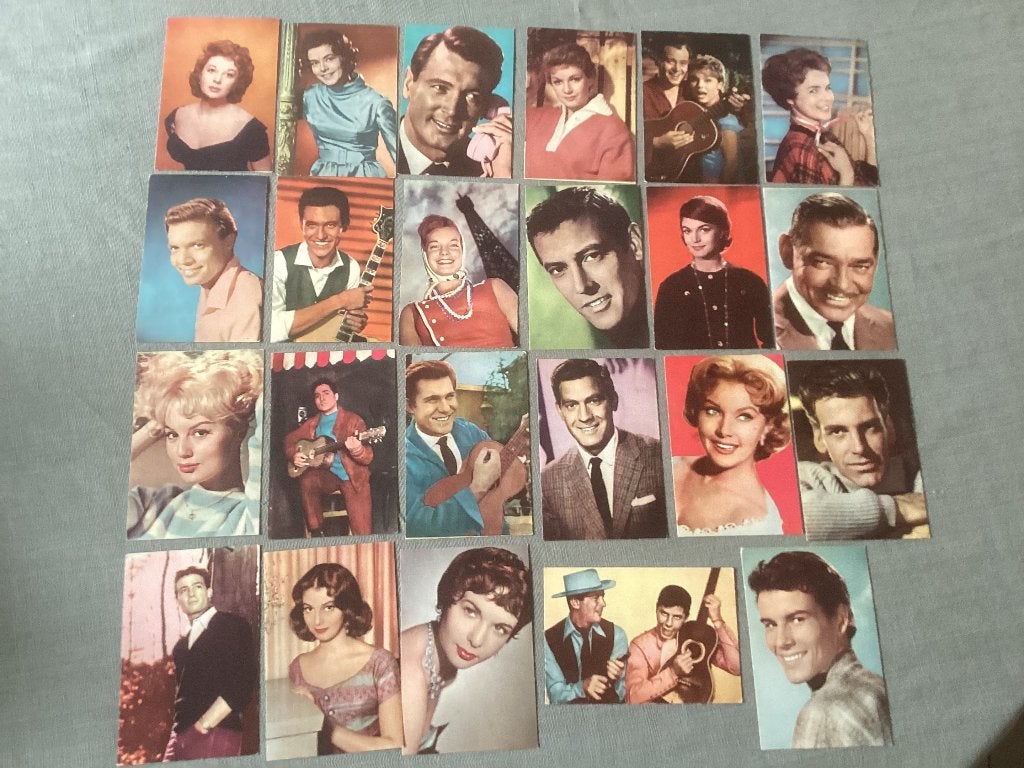 23 postkaarten filmsterren voor gekleurd achter zwart wit, Collections, Photos & Gravures, Enlèvement ou Envoi, Utilisé
