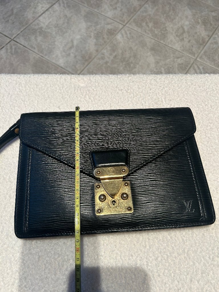 Saccoche LV, Handtassen en Accessoires, Ophalen of Verzenden, Zo goed als nieuw, Zwart, Handtas