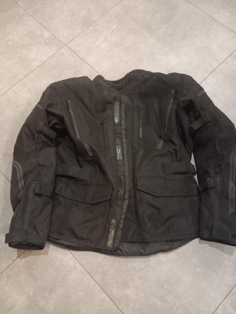 Richa motokledij in nieuwstaat, Motoren, Kleding | Motorkleding, Ophalen