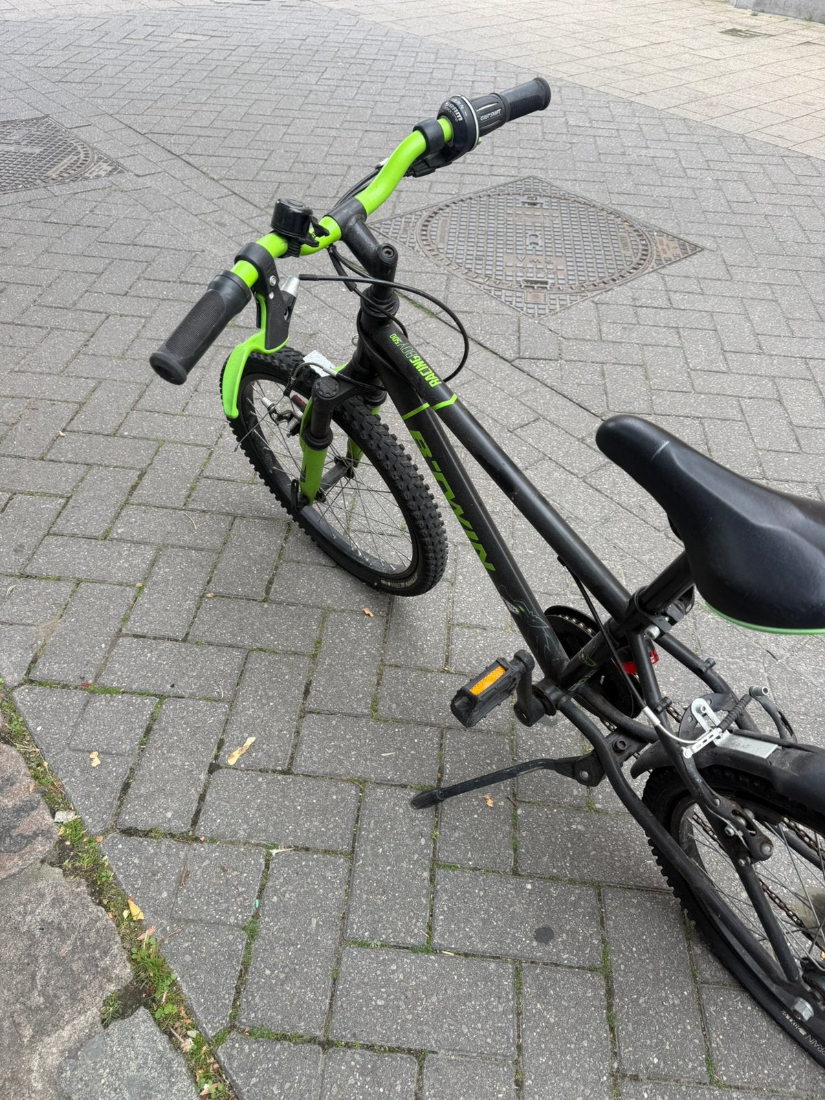 B’TWIN Mountainbike 24 inch zwart/groen, Fietsen en Brommers, Ophalen, Zo goed als nieuw