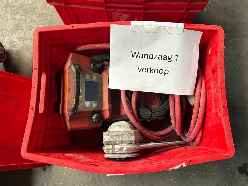 Scie murale HILTI DST 20-CA, Bricolage & Construction, Outillage | Scies mécaniques, 70 mm ou plus, Hilti, Enlèvement, Utilisé