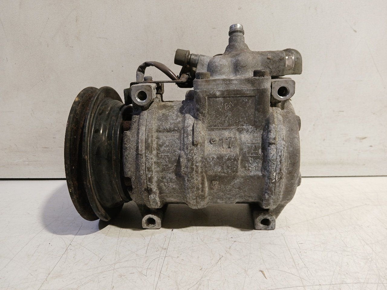 Airco pomp Chrysler 300 M, Onderdelen@venauto.nl, Van der Ven Autorecycling B.V., Gebruikt, Ettenseweg 76, 4706 PB Roosendaal, The Netherlands
