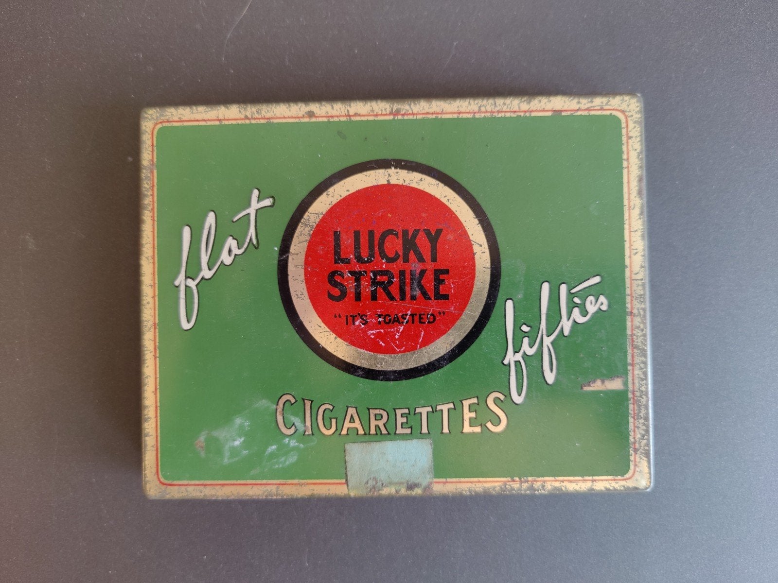 Lucky Strike flat fifties cigarettes, Envoi