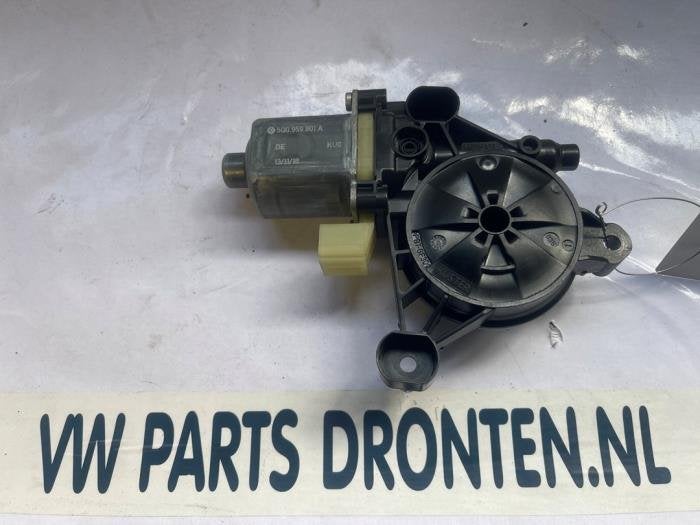 Moteur de vitre portière d'un Volkswagen T-Roc, Autos : Pièces & Accessoires, Volkswagen, -, 3 mois de garantie, Utilisé