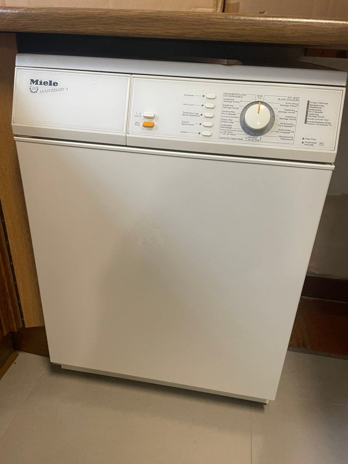 Miele droogkast – zeer netjes onderhouden – werkt perfect, Elektronische apparatuur, Ophalen, Zo goed als nieuw