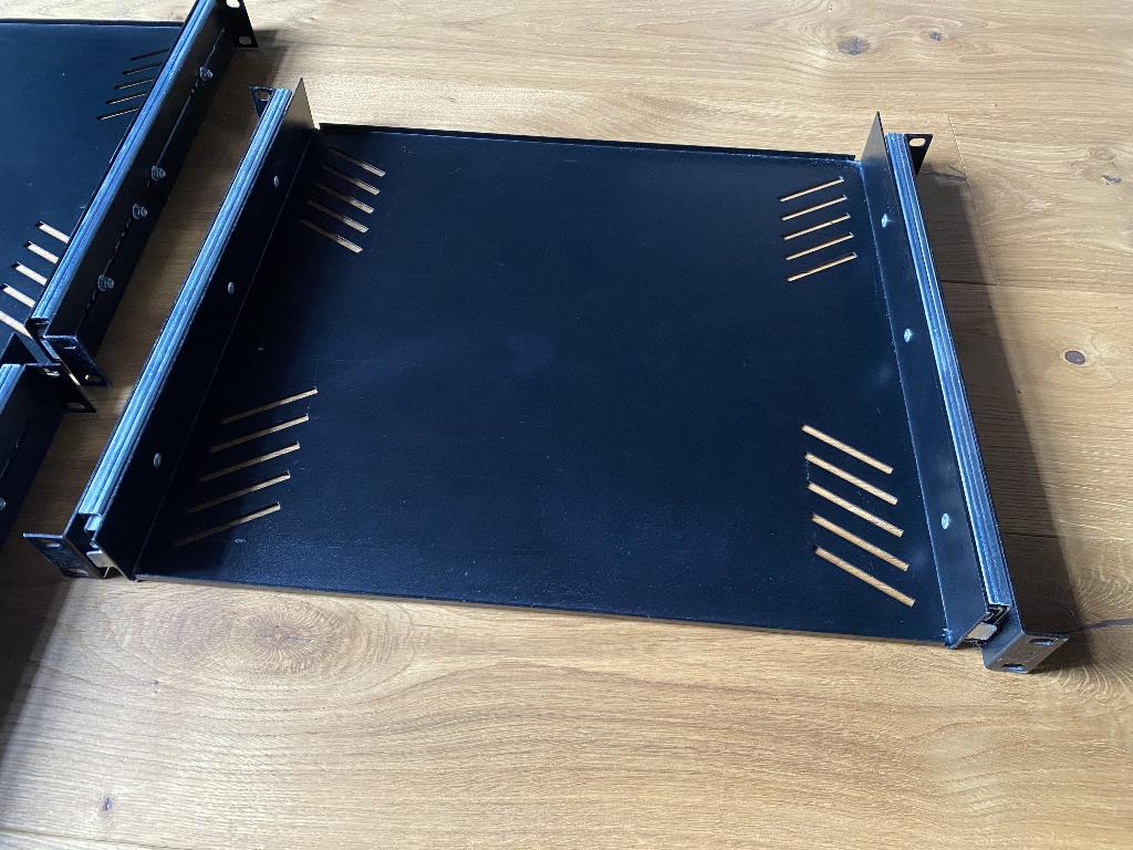 3 x Adam Hall 87556 19" 1HE Pull-Out Rails, Ophalen of Verzenden, Gebruikt
