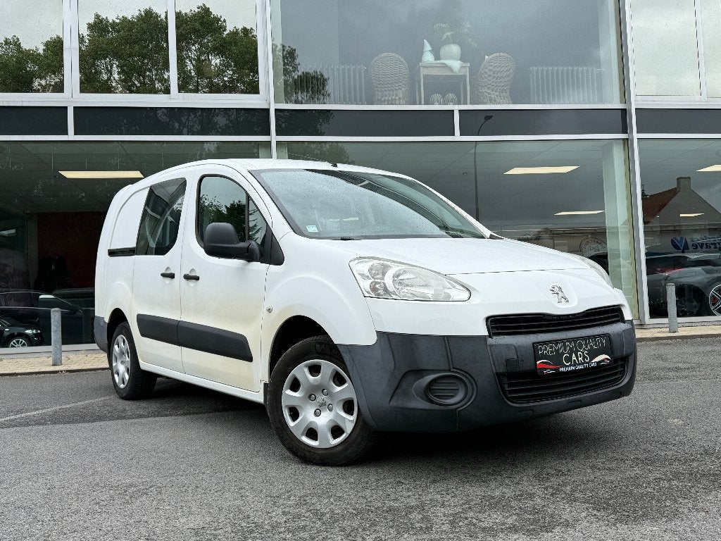 ENKEL VERKOOP AAN HANDELAAR - Peugeot Partner, Auto's, Peugeot, Voorwielaandrijving, Euro 5, Stof, Bedrijf