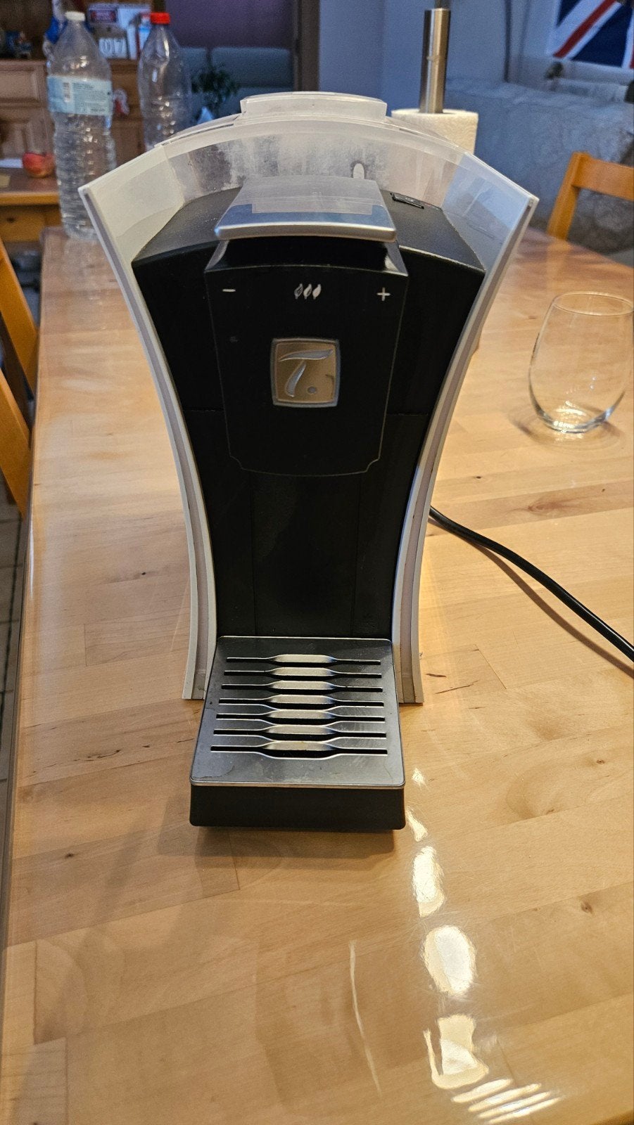 Machine à thé Delonghi My spécial T, Enlèvement ou Envoi, Réservoir d'eau