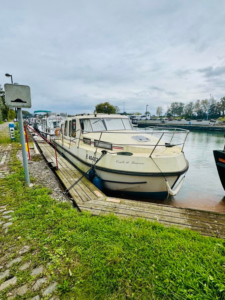 Bateau Riviera 920, Sports nautiques & Bateaux, Bateaux à moteur & Yachts à moteur, Diesel, Enlèvement, Utilisé, 6 à 9 mètres
