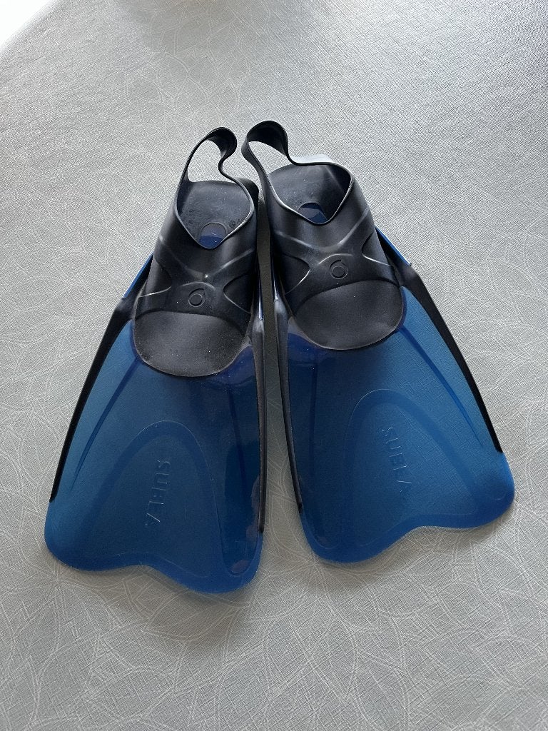 Subea Decathlon zwemvliezen kinderen maat 30/31 + opbergtas, Ophalen, Zo goed als nieuw, Snorkelvinnen