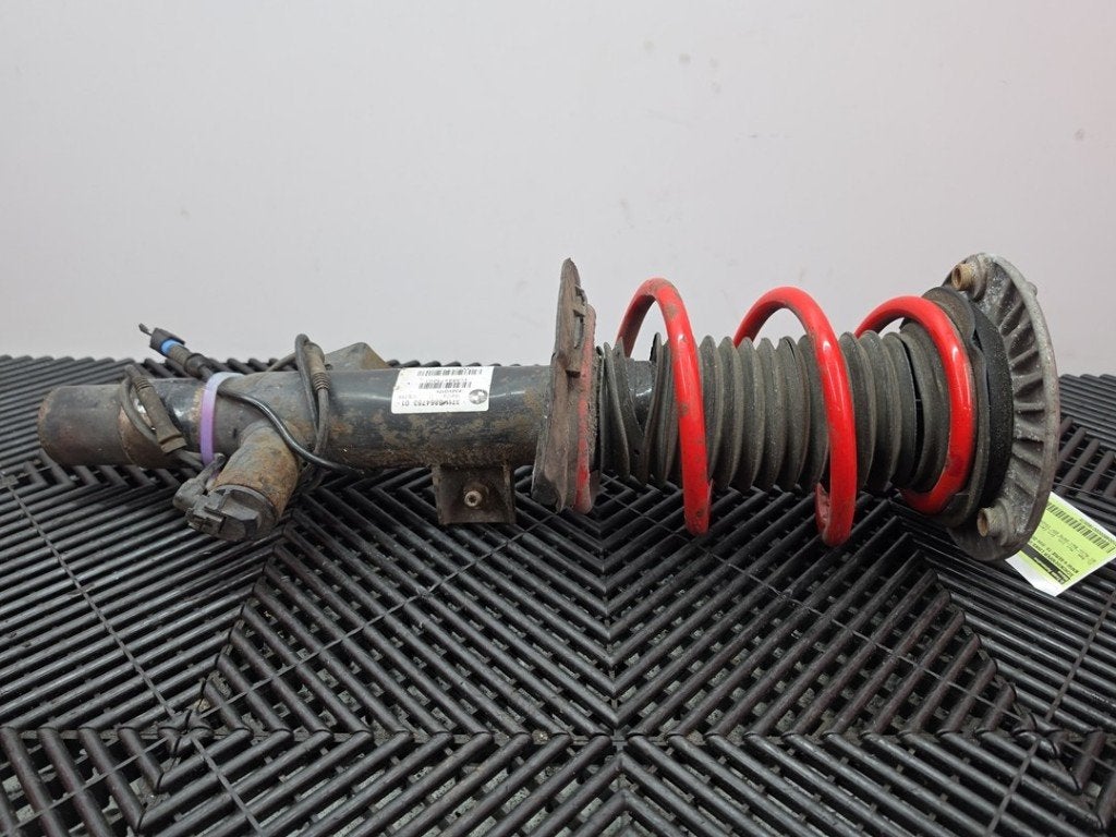 AMORTISSEUR OU ABSORBEUR DE CHOC AVANT GAUCHE 4 serie (F32), Autos : Pièces & Accessoires, Utilisé, BMW, Petuelring 130
80809  München, DE