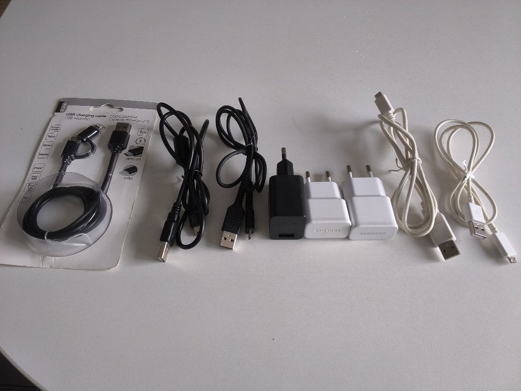 Prises /chargeurs et câbles USB /SAMSUNG /ASUS/..., Télécoms, Enlèvement ou Envoi, Comme neuf, Samsung, Samsung