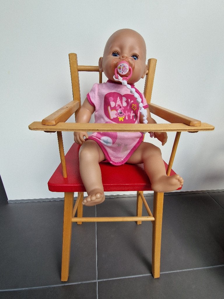 Baby Born pop + bedje + stoel + kleren + accessoires, Enlèvement, Comme neuf, Baby Pop