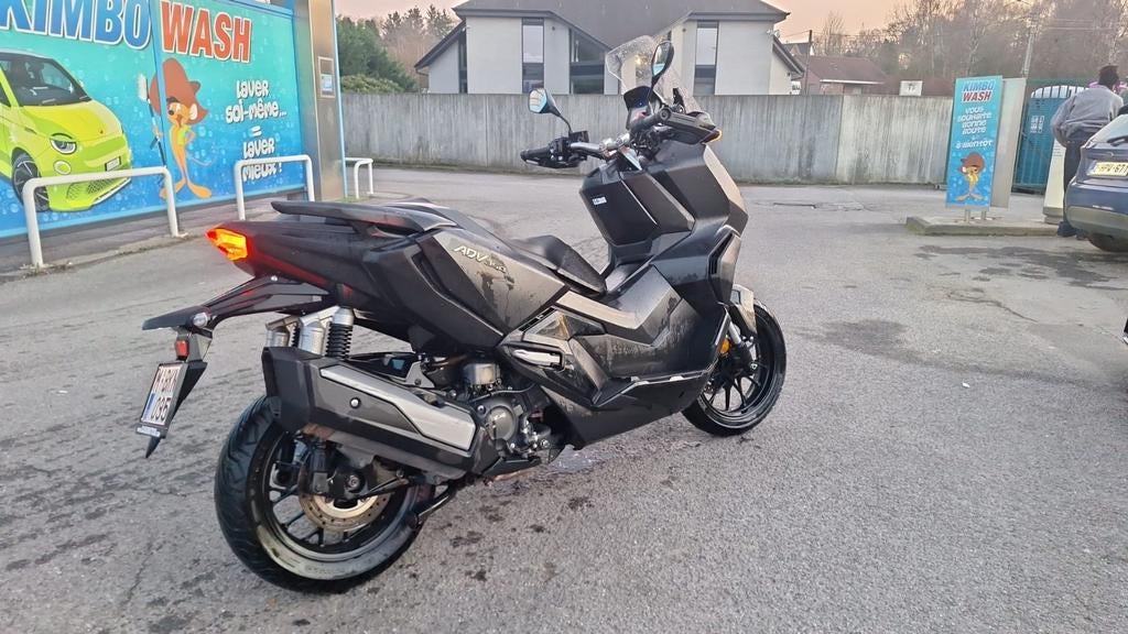 Scooter Honda ADV 350 année 2024, km 22981, Bedrijf, Scooter, Handvatverwarming