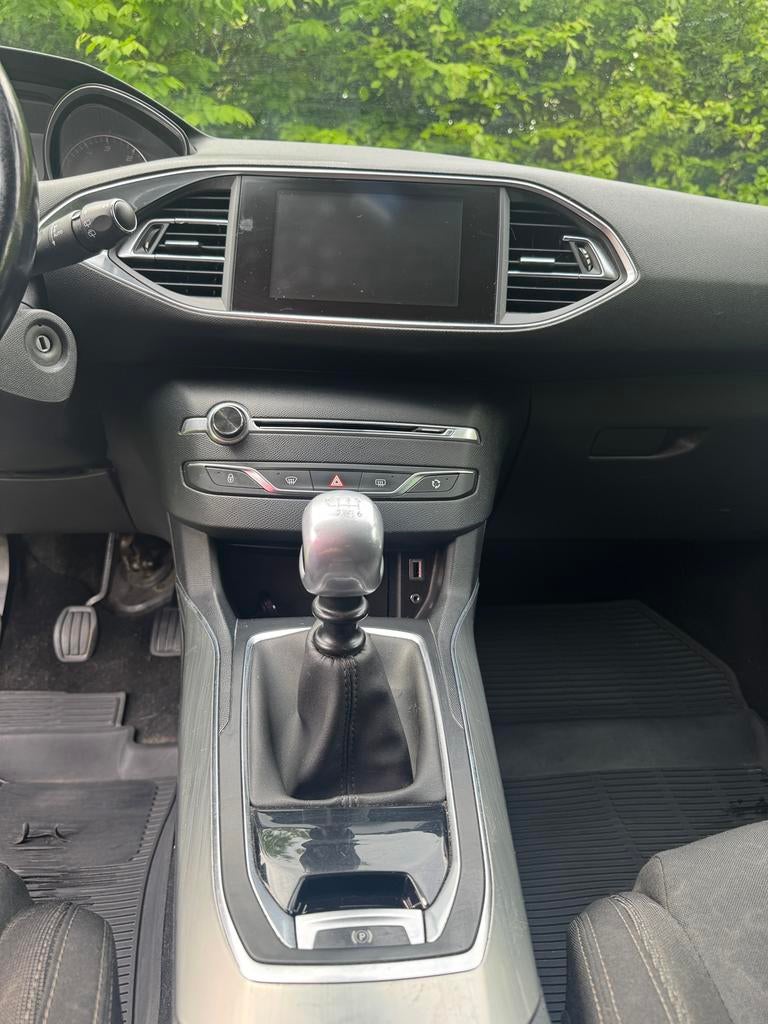 Peugeot break 16 hdi de 2017, Autos, Achat, Euro 6, Autres couleurs, Noir