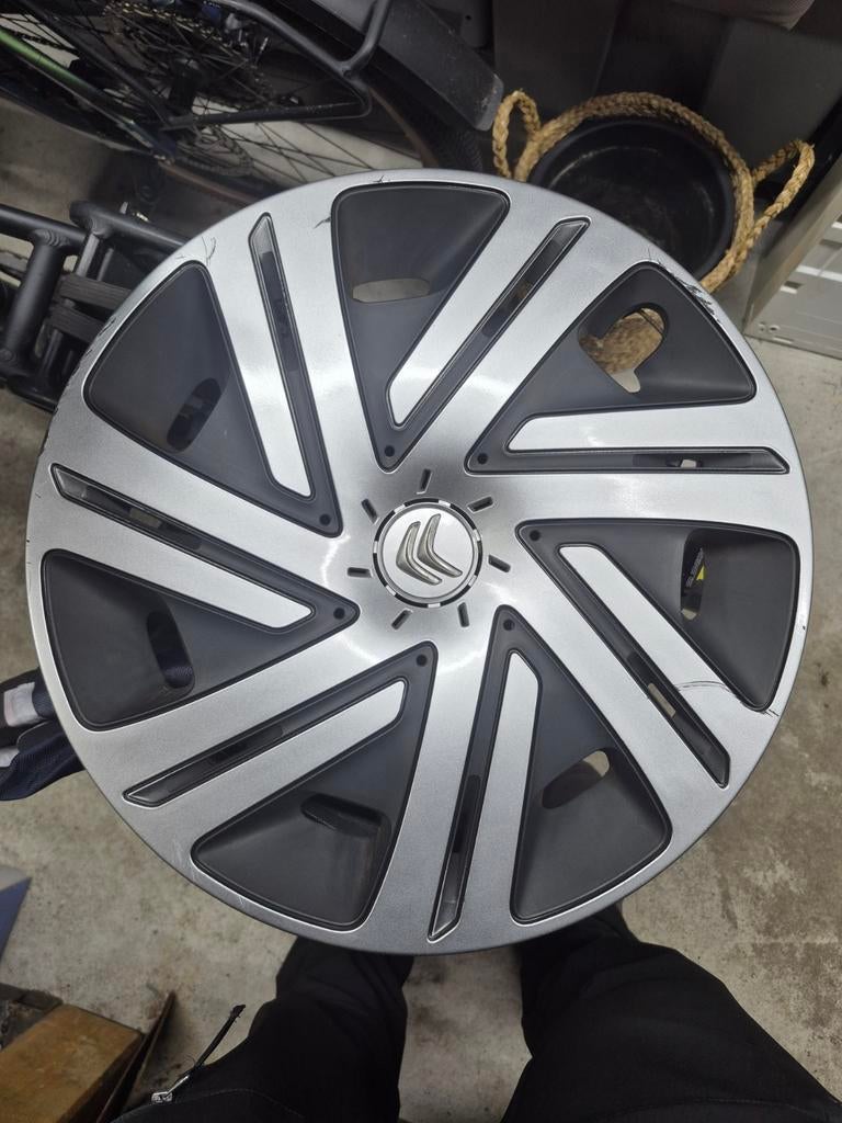 Couvre-roues et couvre-roues Citroen, Enlèvement