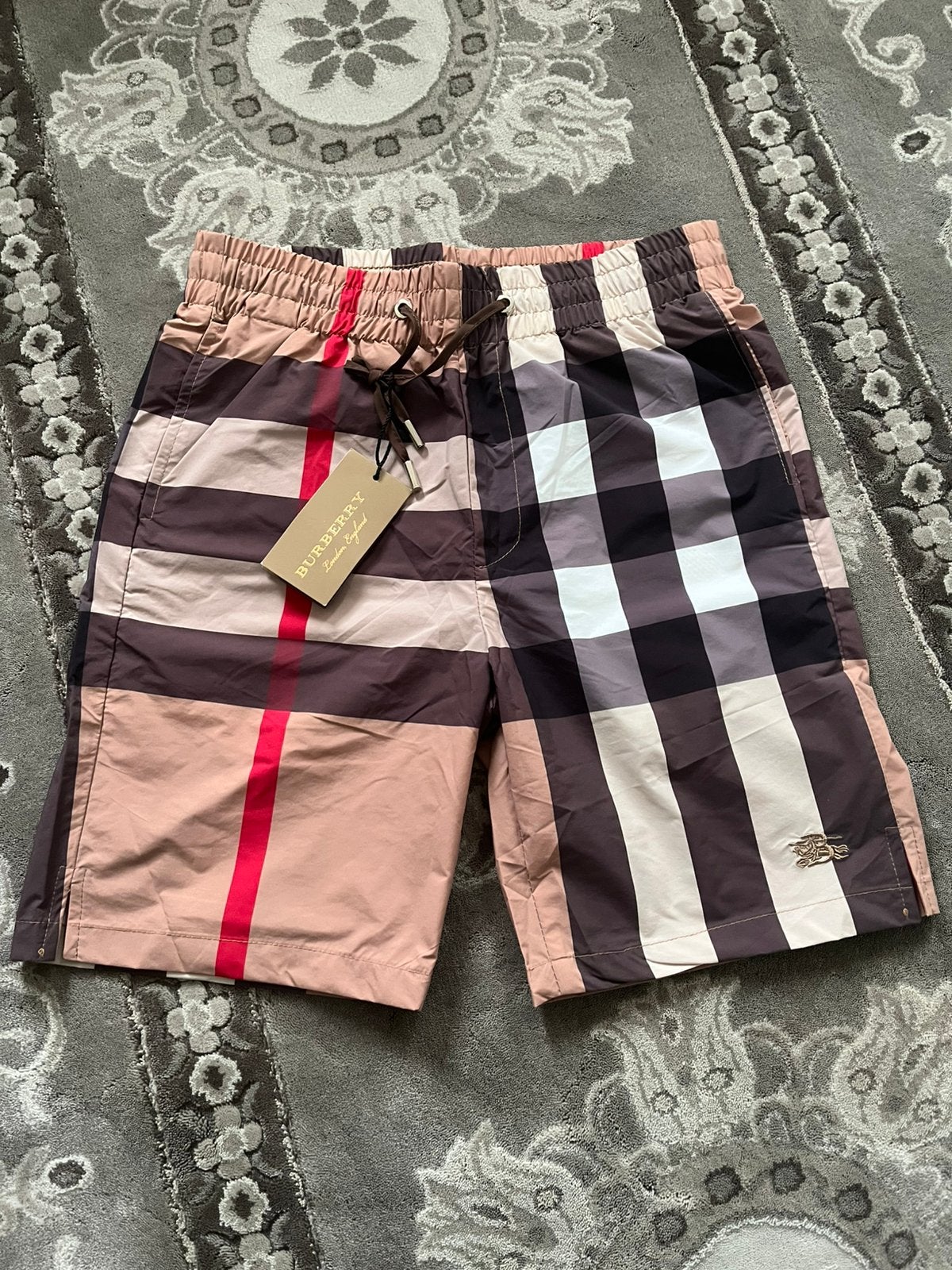 Short Burberry, Vêtements | Hommes, Enlèvement ou Envoi, Neuf, Taille 52/54 (L)