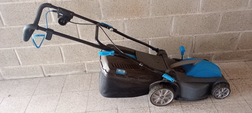 grasmachine elektrisch, Tuin en Terras, Grasmaaiers, Ophalen, Zo goed als nieuw, Elektrische grasmaaier