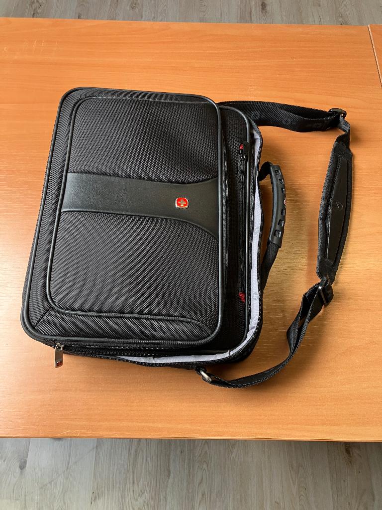 Computertas Wenger, Computers en Software, Laptoptassen, Ophalen, 15 inch, Nieuw, Schoudertas