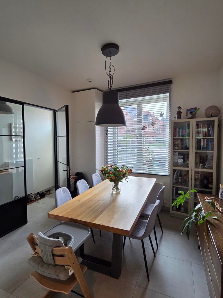 Eettafel met stalen poten, Huis en Inrichting, Tafels | Eettafels, Ophalen, Gebruikt, 50 tot 100 cm, Vijf personen of meer