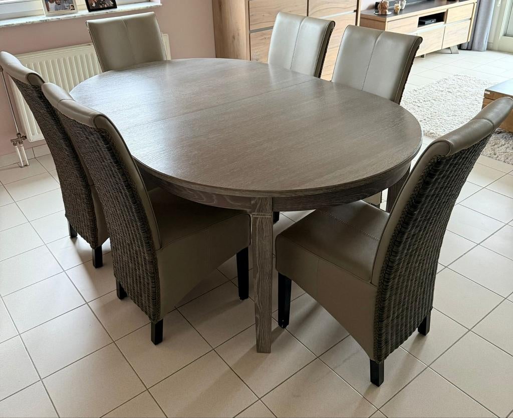 Uitschuifbare eettafel met zes stoelen, Huis en Inrichting, Ophalen