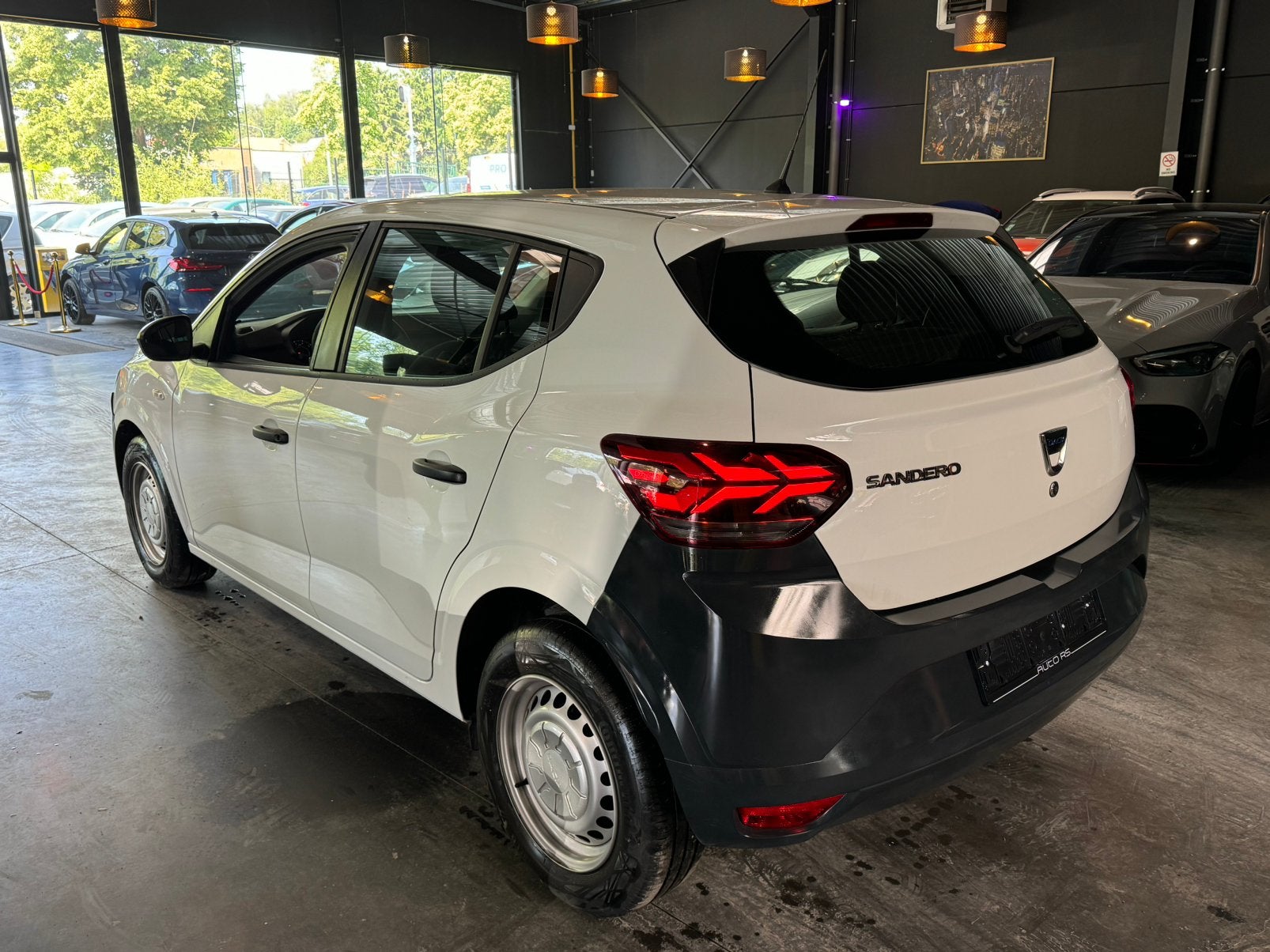 DACIA SANDERO 2022 - 8.551 KM !, Auto's, Dacia, Voorwielaandrijving, Stof, Euro 6, Wit