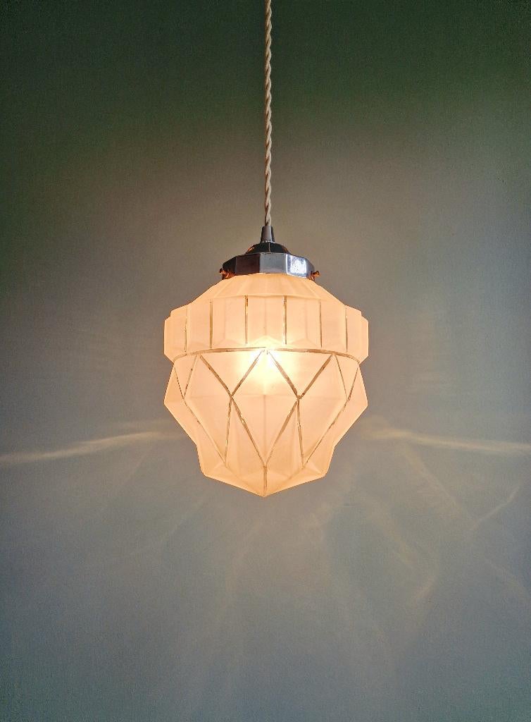 Suspension Art Déco en verre dépoli, années 1920-30, Enlèvement ou Envoi
