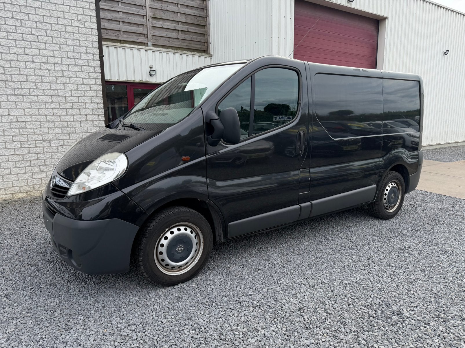 Opel Vivaro 2.0 cdti 90 pk 121 000 km L2 H1 AIRCO !, Auto's, Bestelwagens en Lichte vracht, 90 kW, Dealer onderhouden, 1995 cc